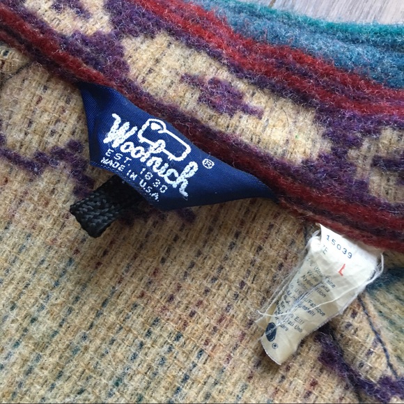 **SOLD** Vintage Woolrich Aztec Wool Bomber Jacket - Picture 4 of 8